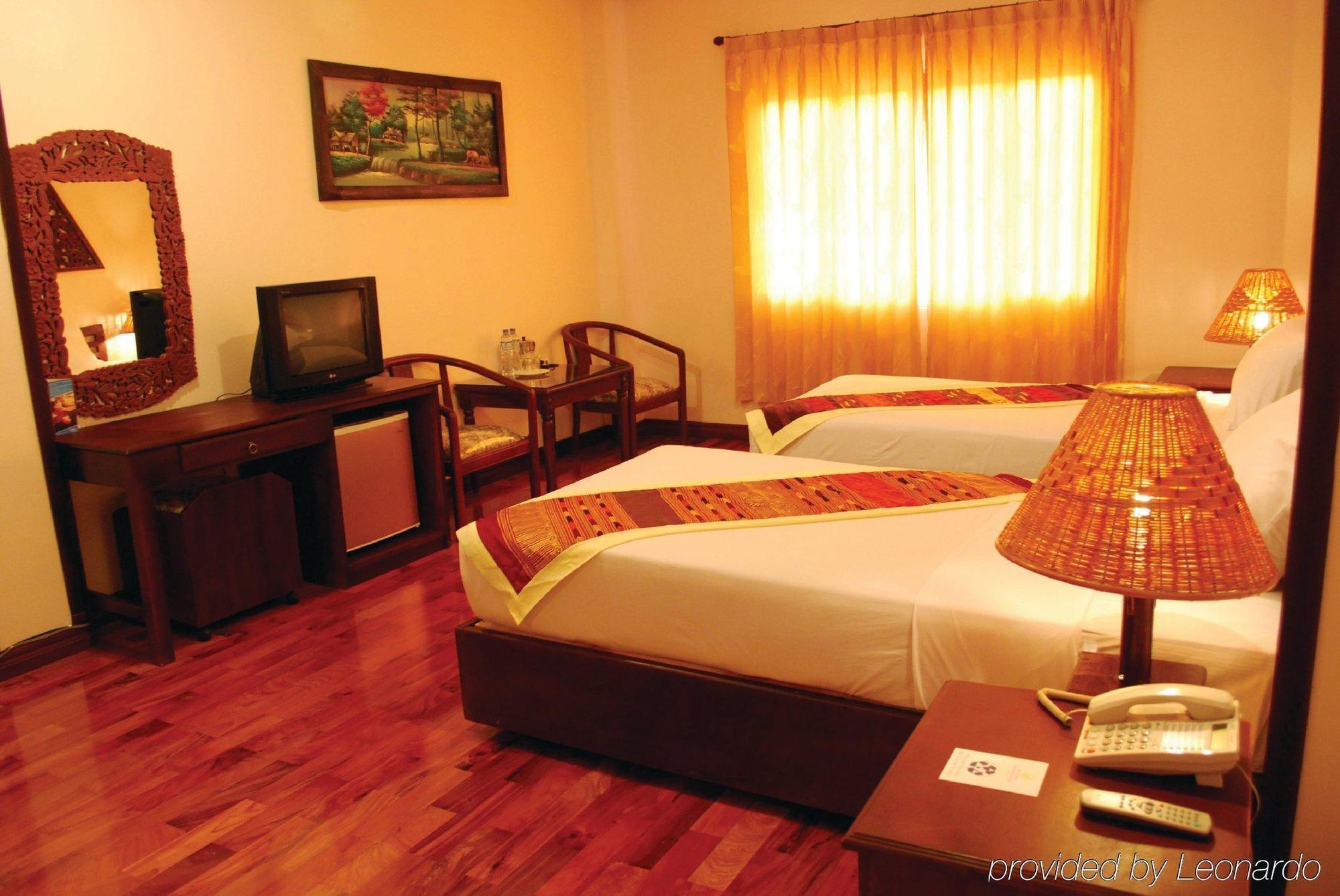 Sengtawan Riverside Hotel Vientiane Zimmer foto